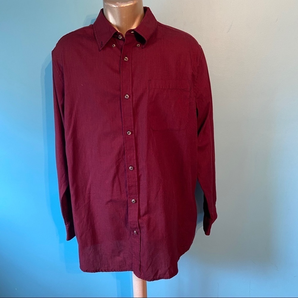 💥5/$25 George men’s long-sleeved burgundy button up shirt in size‎ large